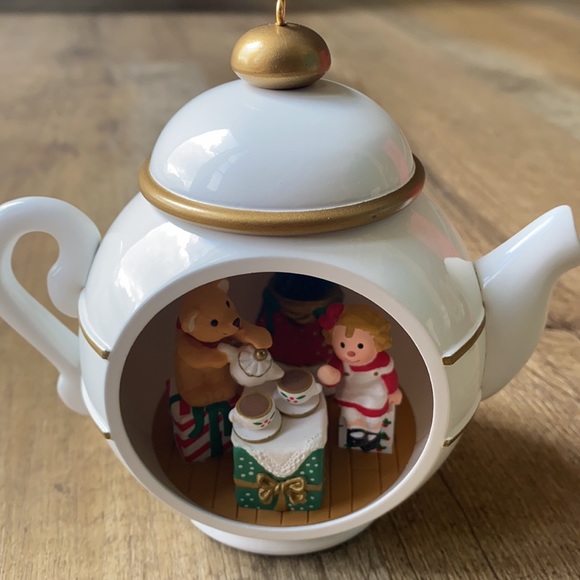 Hallmark Holiday Hallmark 997 Ornament Teapot Party Poshmark
